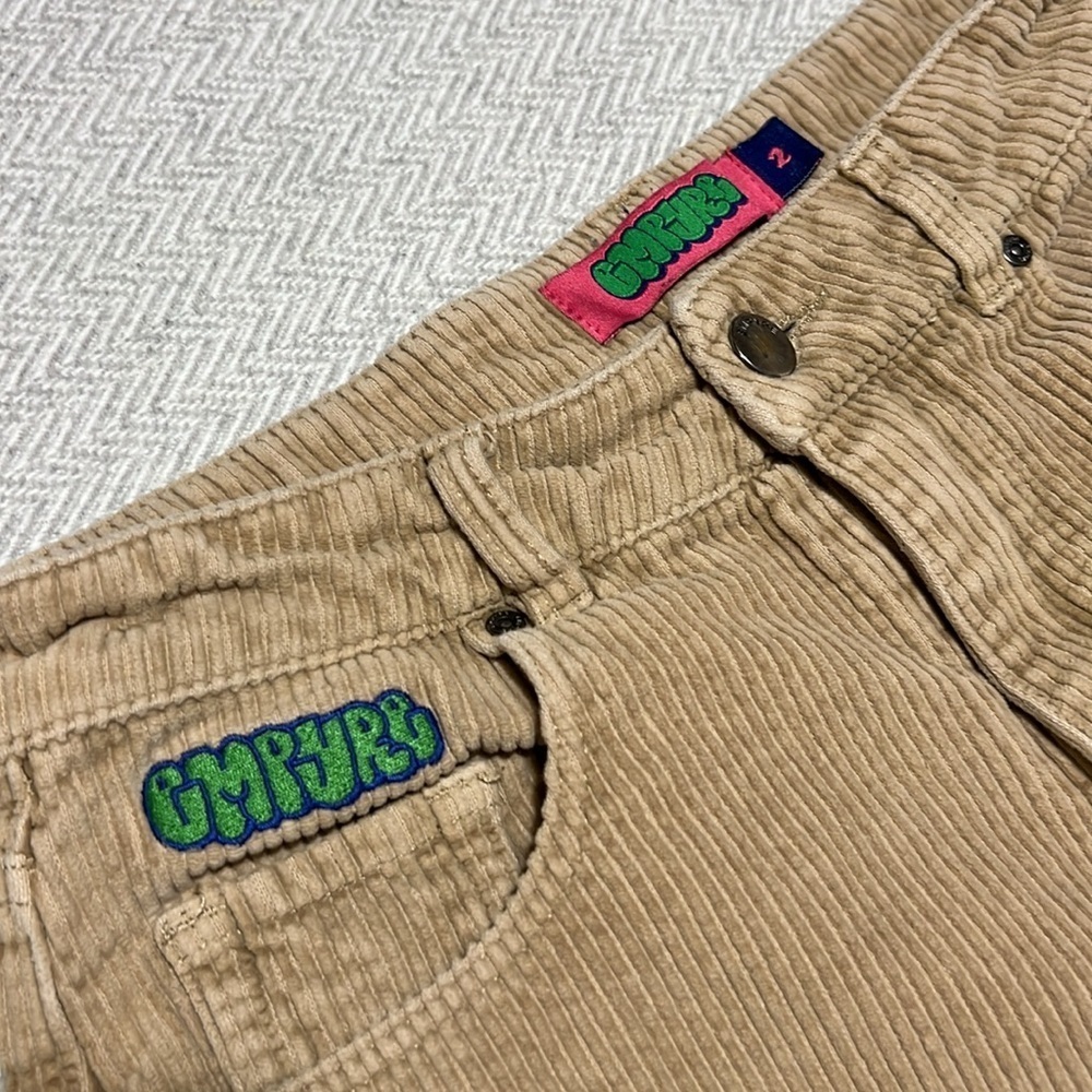 EMPYRE high rise Tan Corduroy Shorts.  Size 2 - Picture 3 of 10